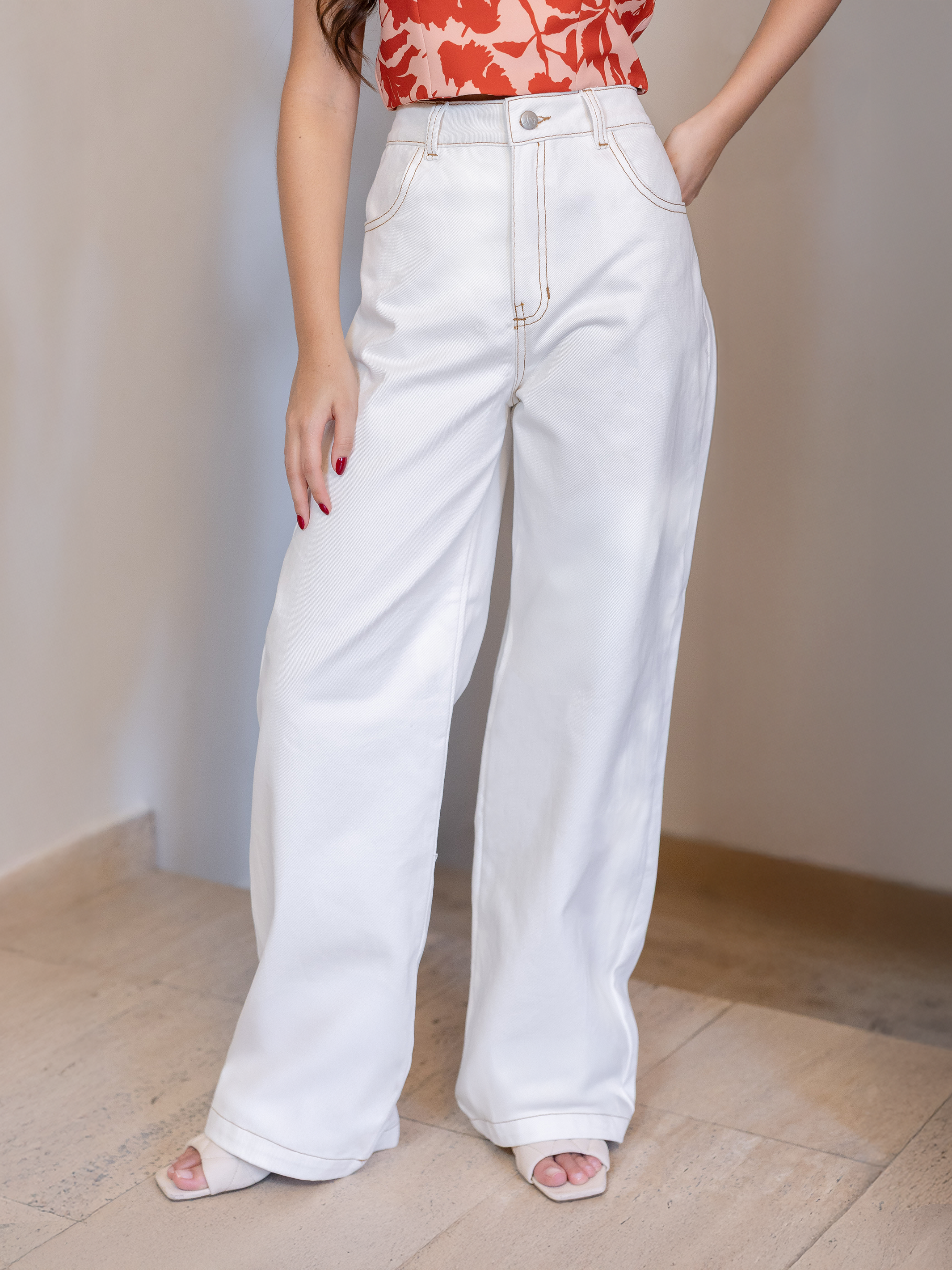 Jeans juveniles wide leg en índigo blanco