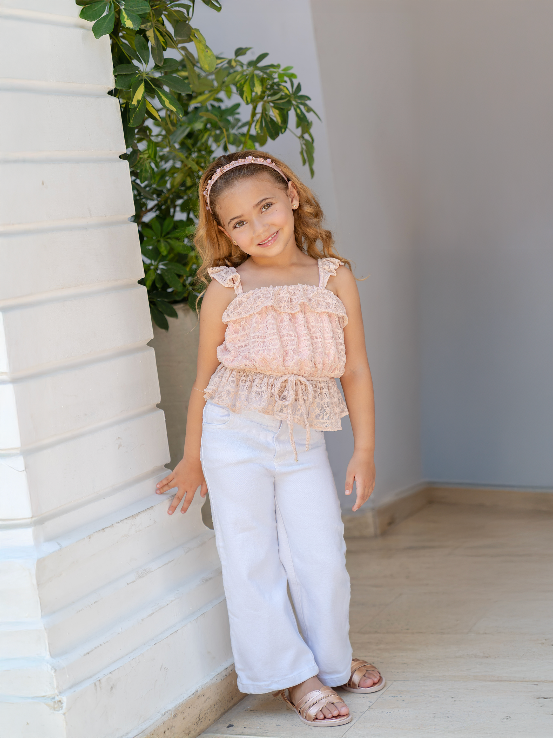 Jeans para niñas en índigo con bota amplia