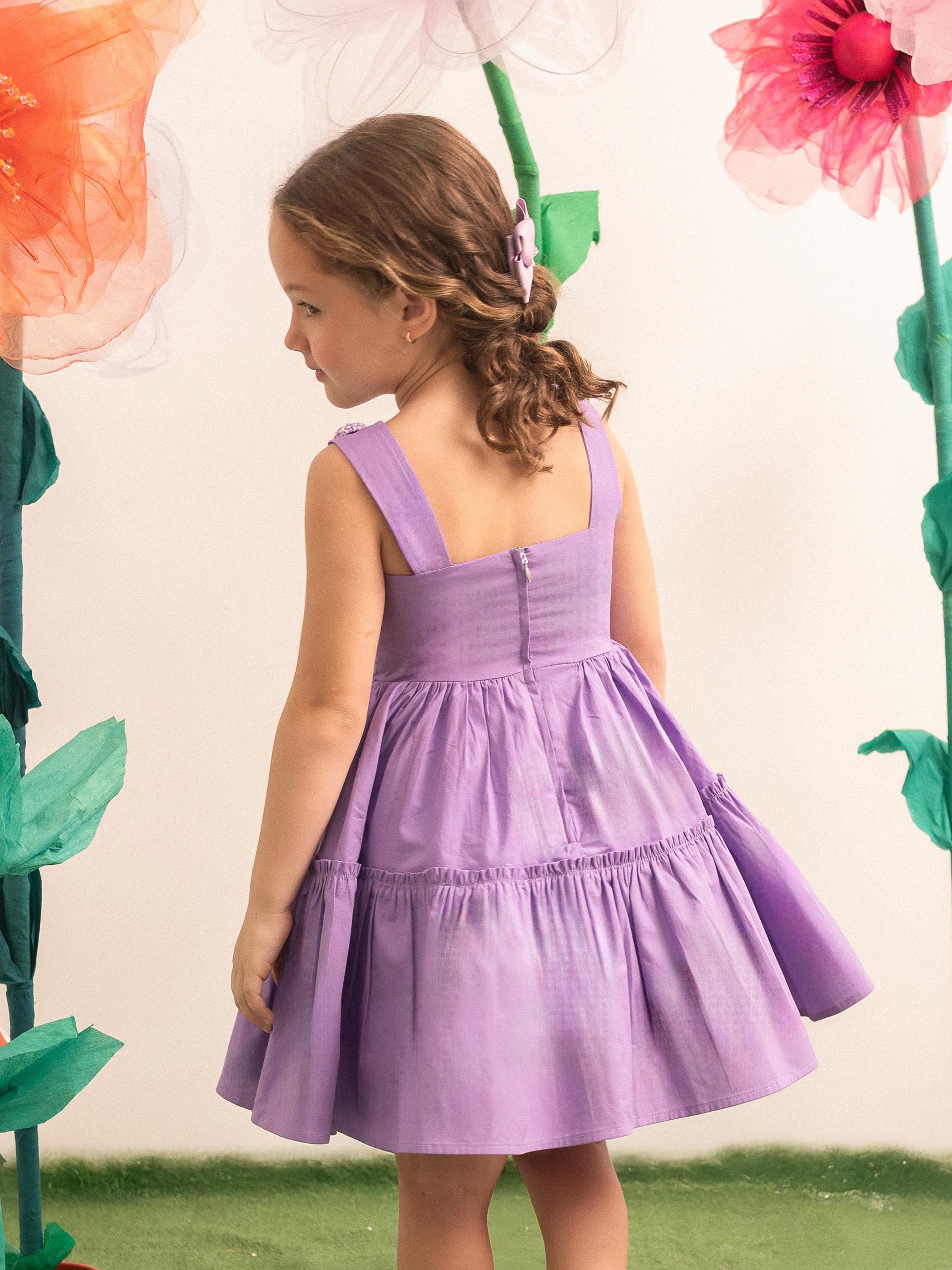 vestidos modernos de niña con diseño fresco