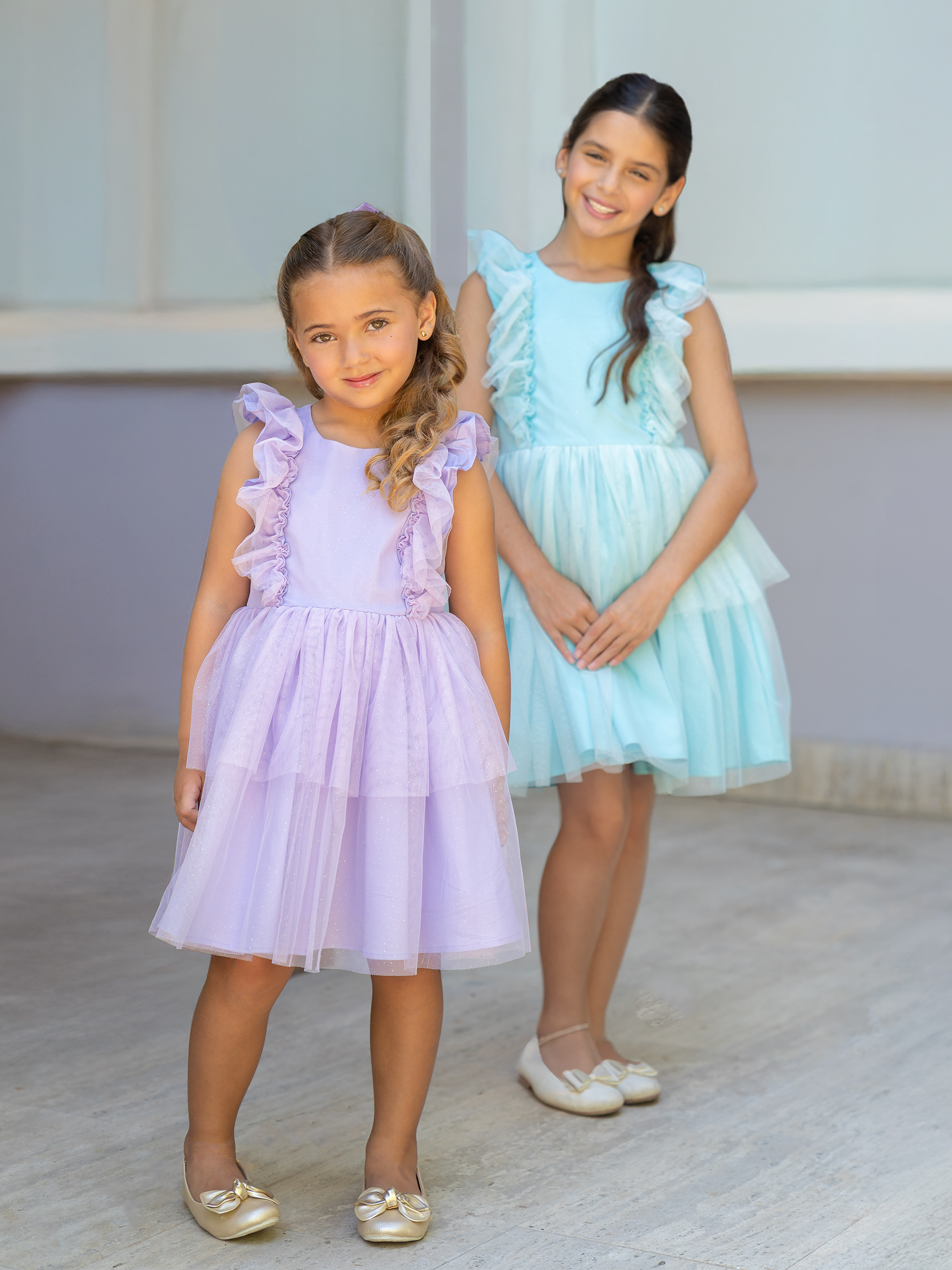 vestido de niña en tull con corpiño de arandelas