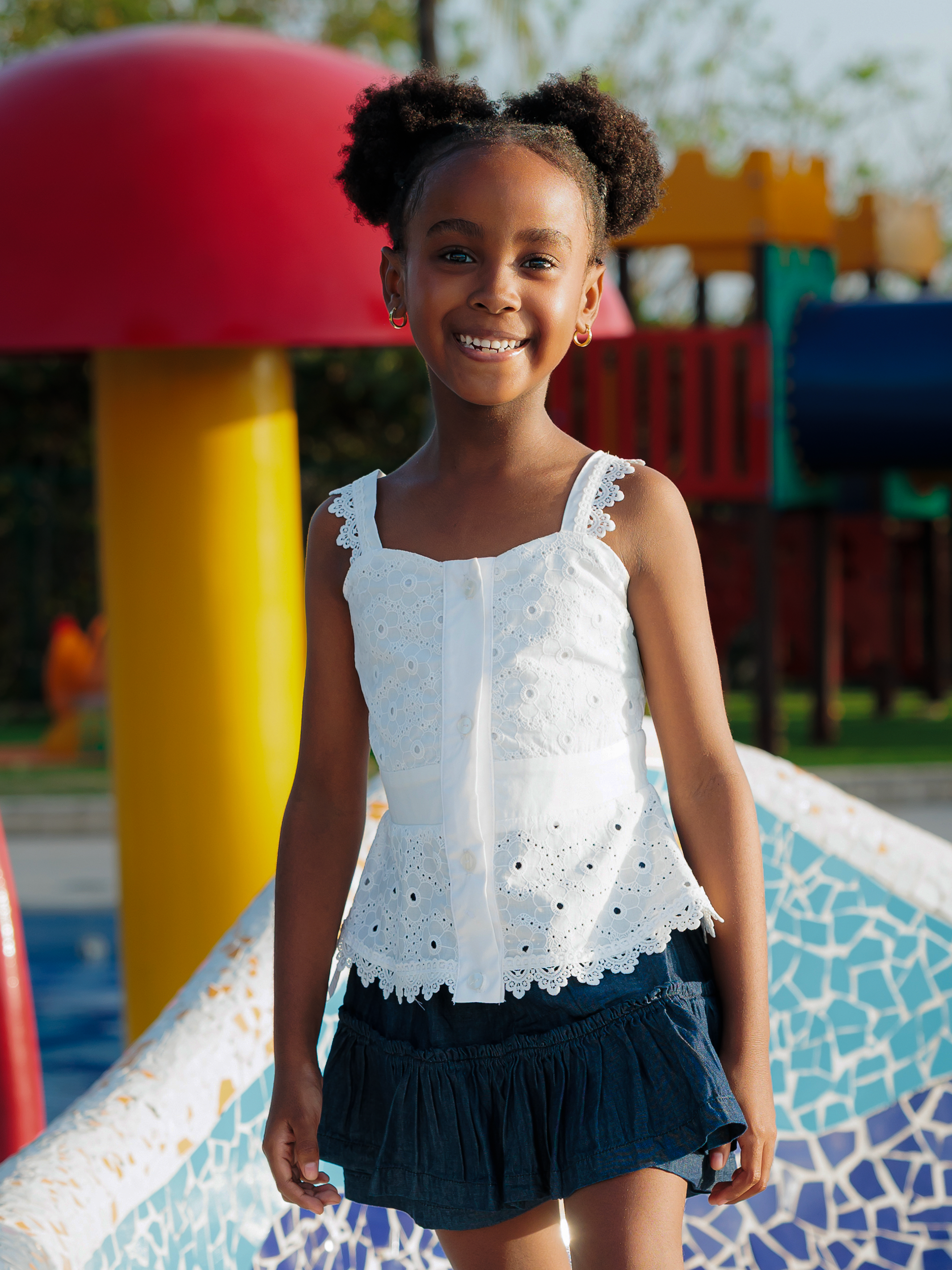 blusa para niñas en algodón con estampado en flock y detalle de guipiur