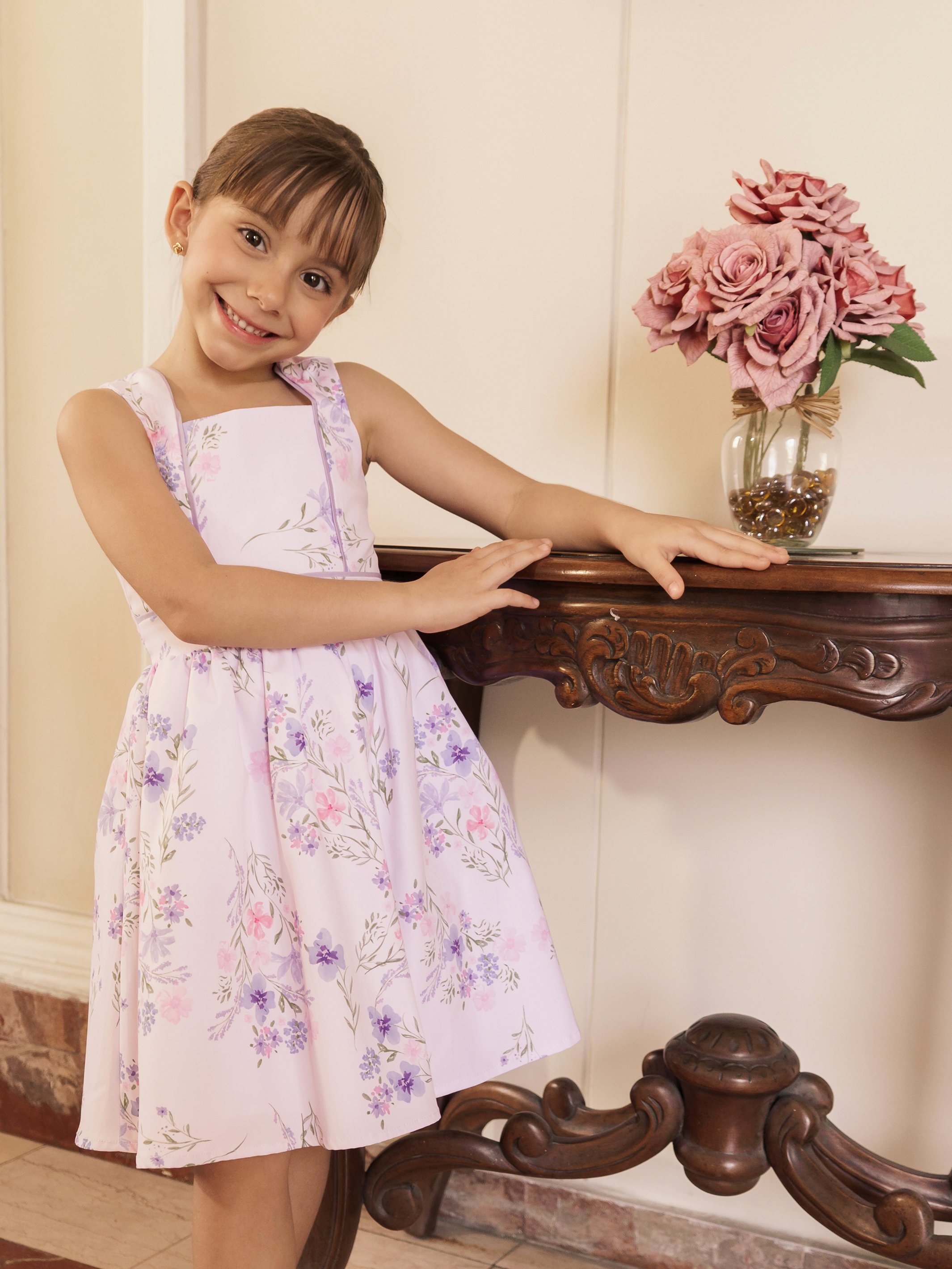 vestido de niña en dril con detalles en contraste