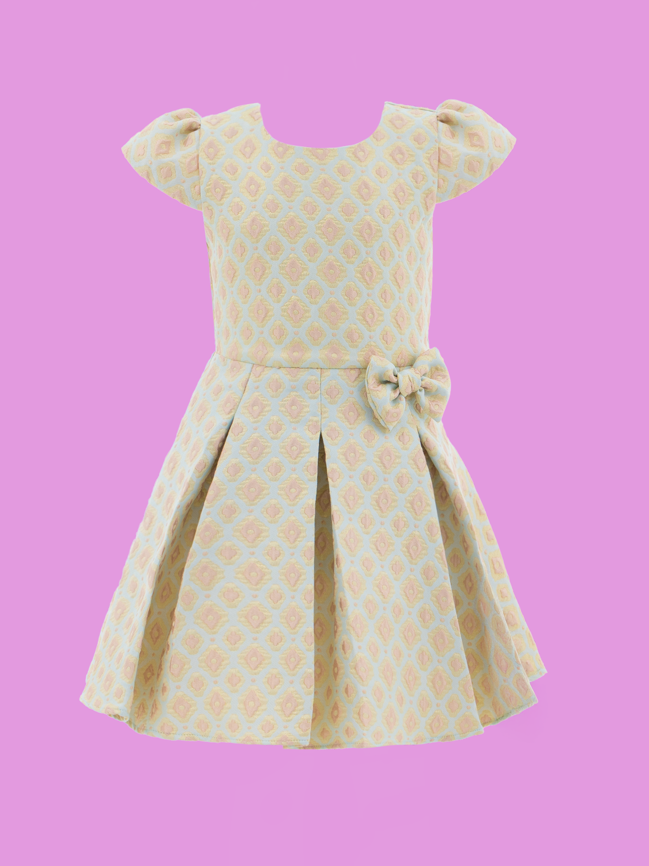 vestidos de niñas de moda con lazo decorativo