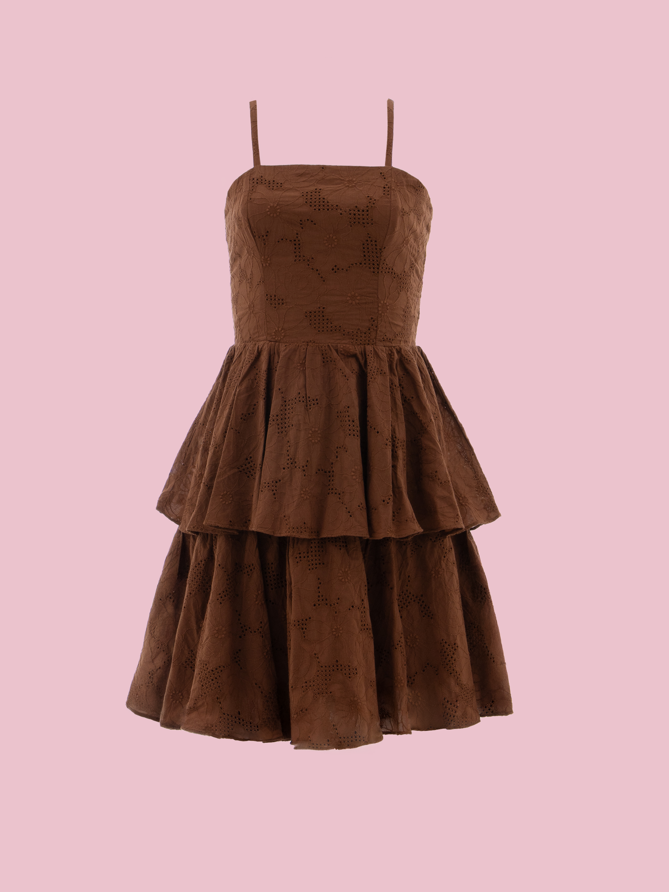 vestido juvenil tipo strapless con falda de volumen