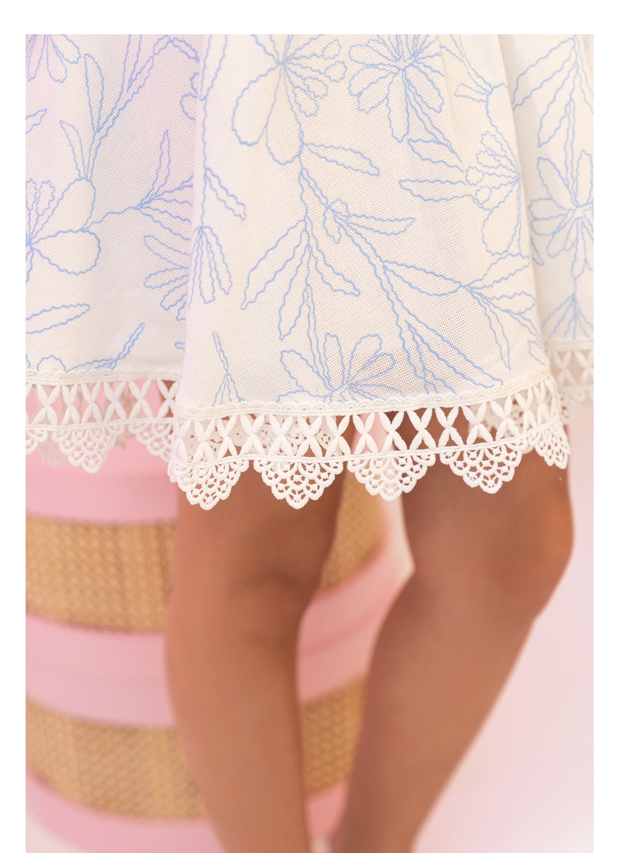 vestidos elegantes juveniles con diseño fresco sin mangas