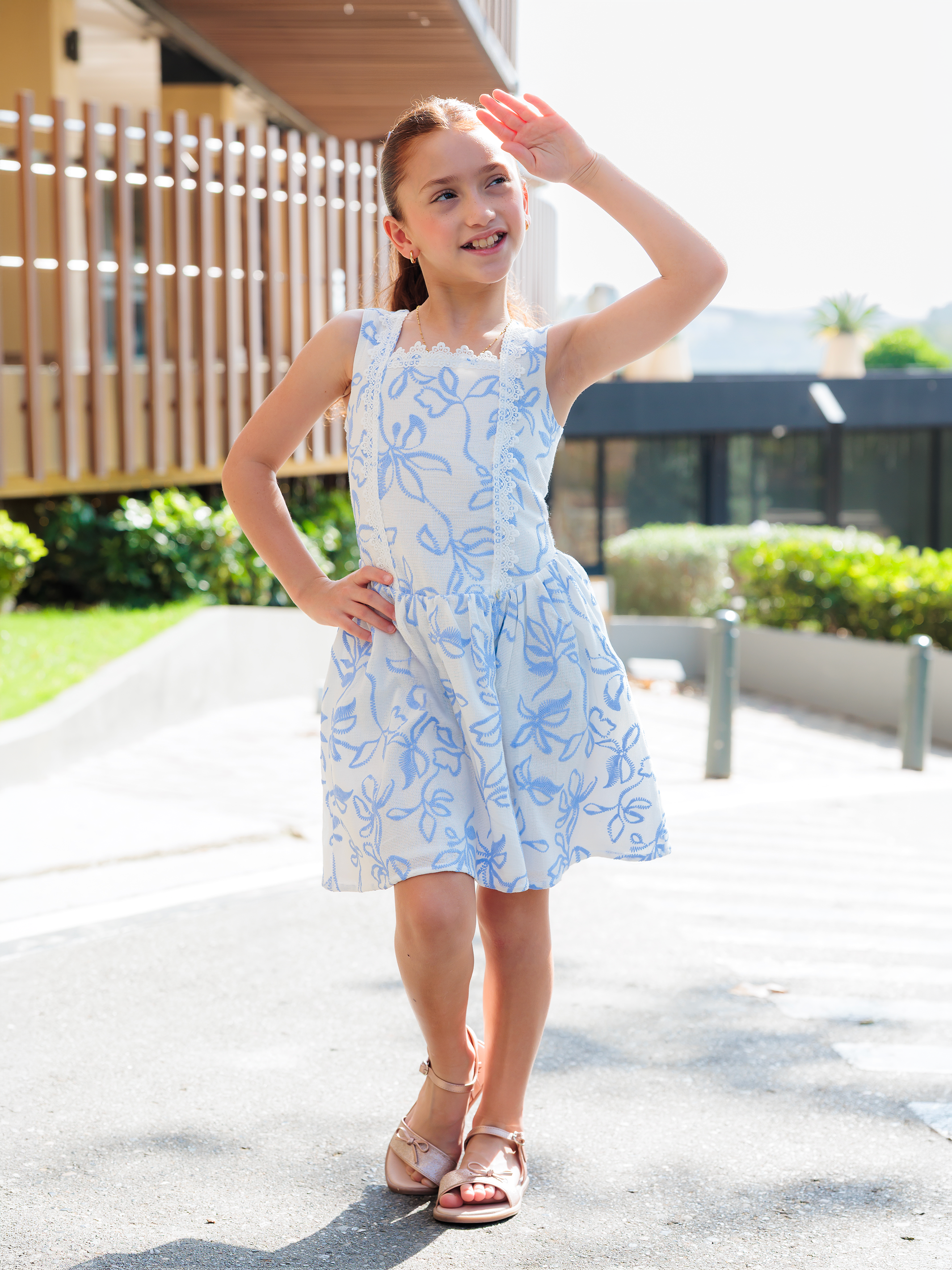 vestido de niña en tela con apariencia de lino