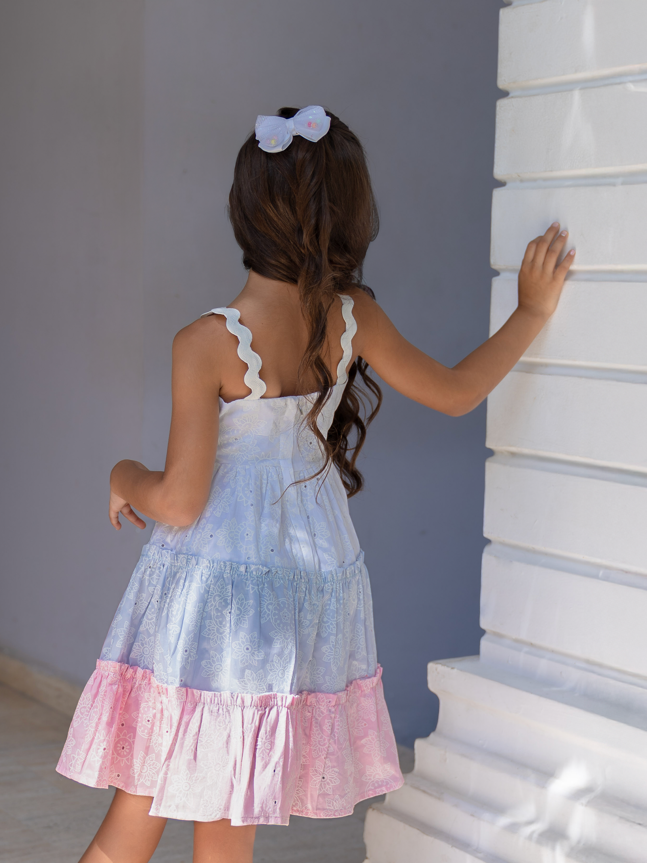 vestidos de niñas de moda con tirantas delicadas