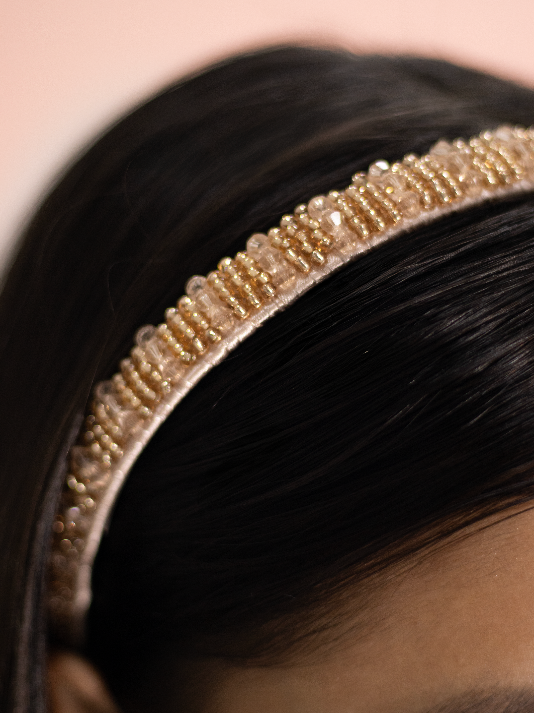 Diademas para niñas de moda con acabado luminoso y sofisticado