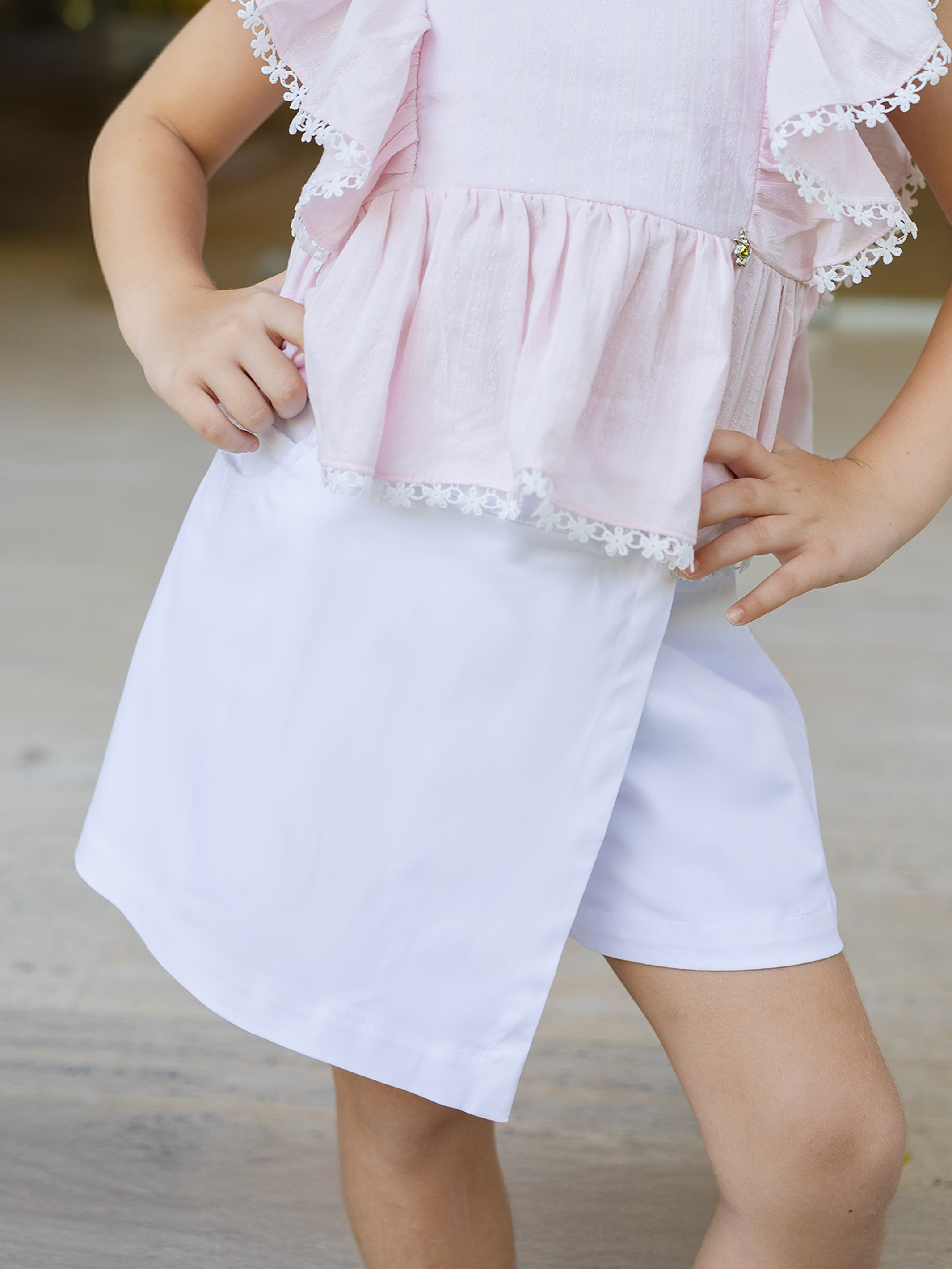 faldas para niñas modernas en tela resistente