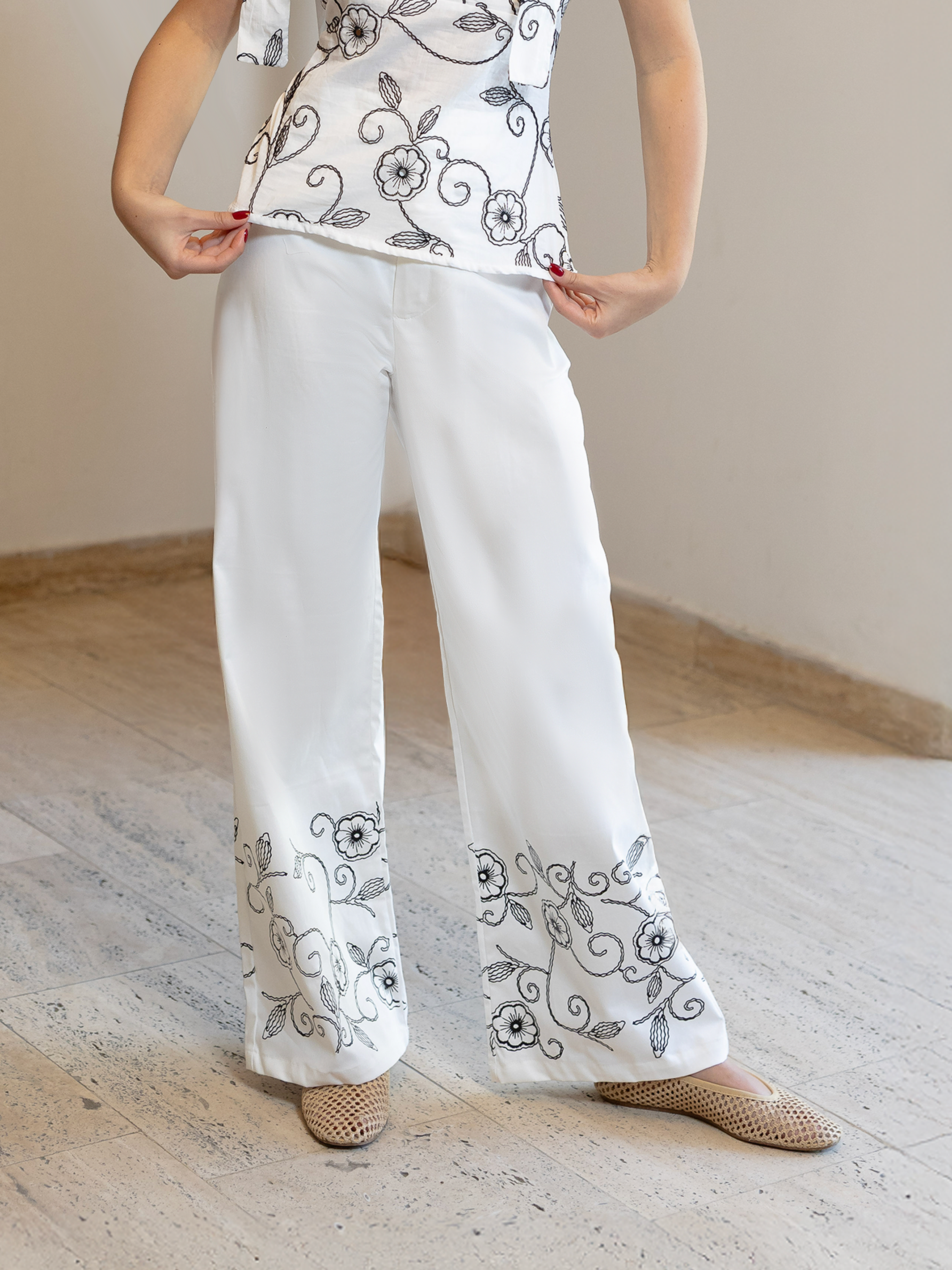 Pantalones juveniles de moda para crear outfits modernos y frescos