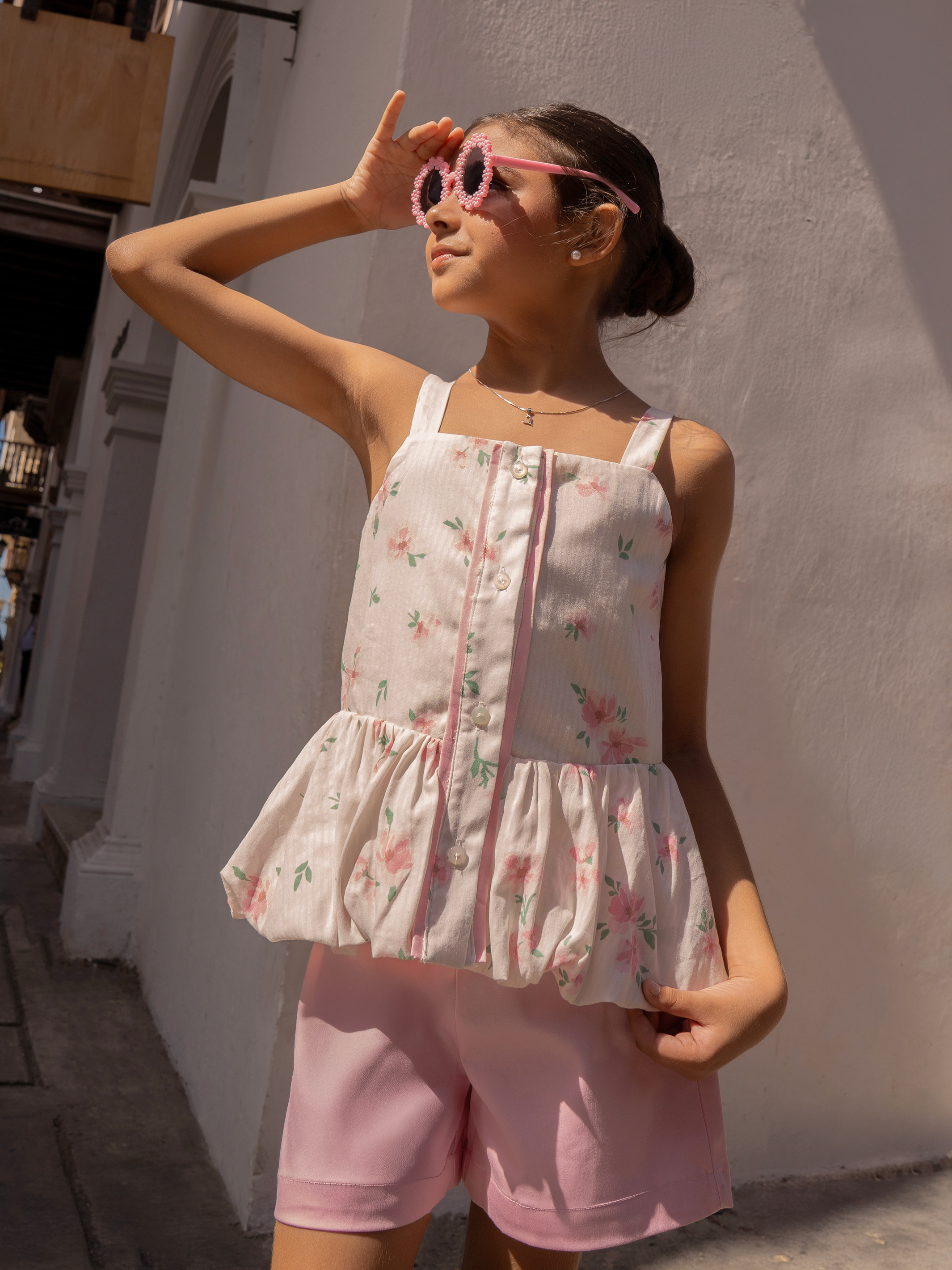 Conjunto para niña Set Juli con blusa en algodón y short en dril