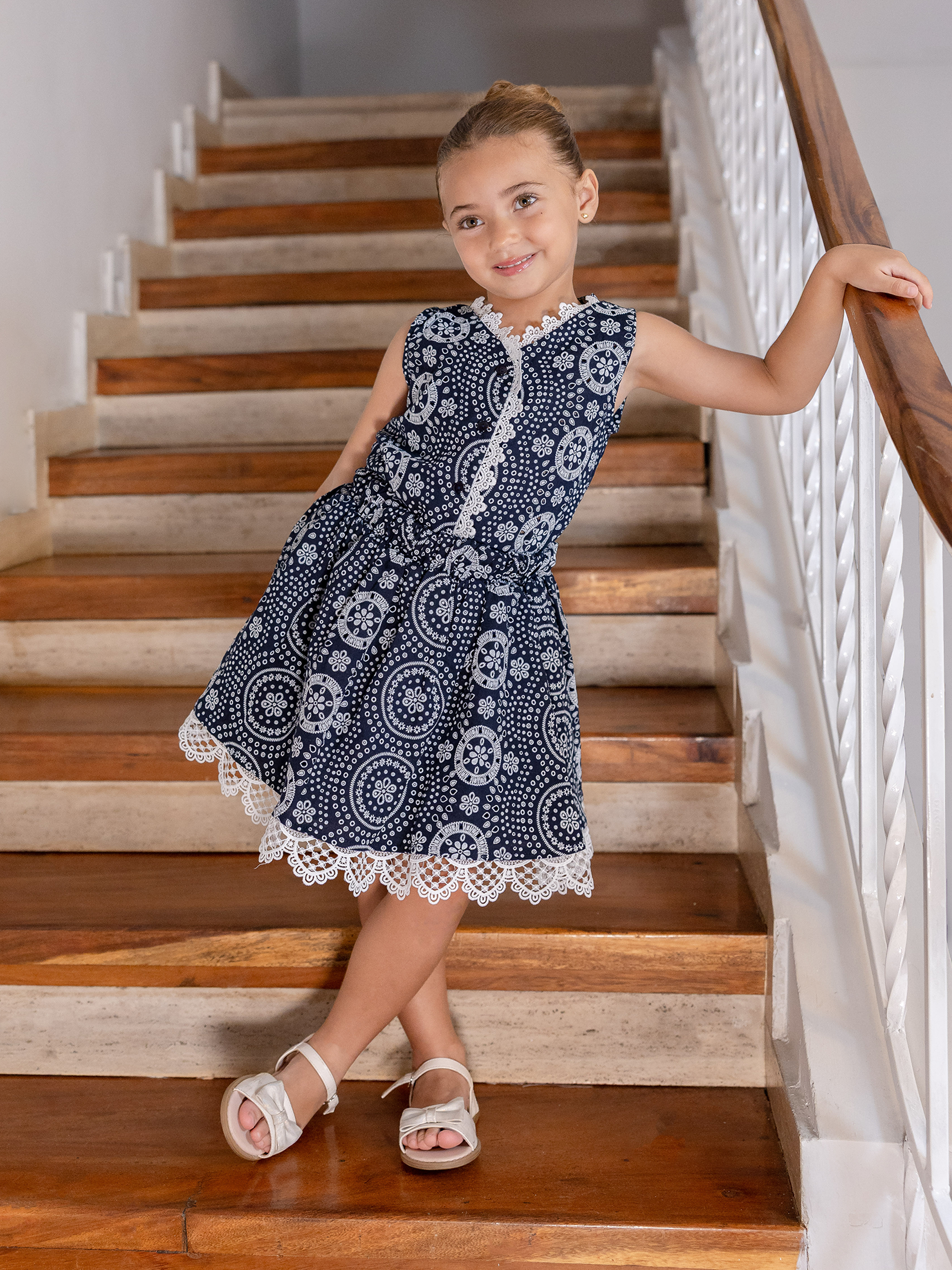 Conjuntos de ropa para niñas con blusa en tafetán y falda en jacquard con vuelo