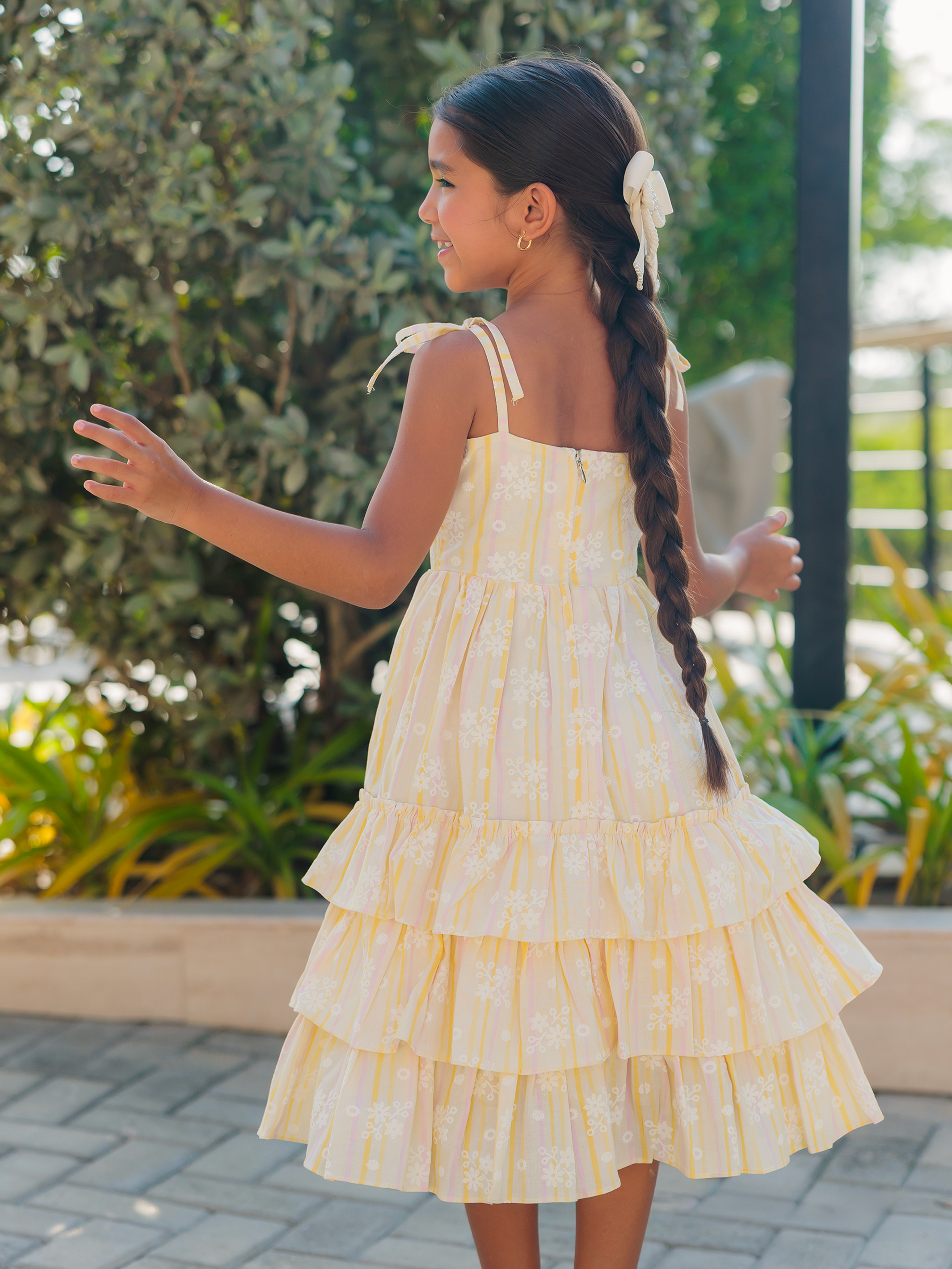 vestidos de niñas de moda con tirantas graduables