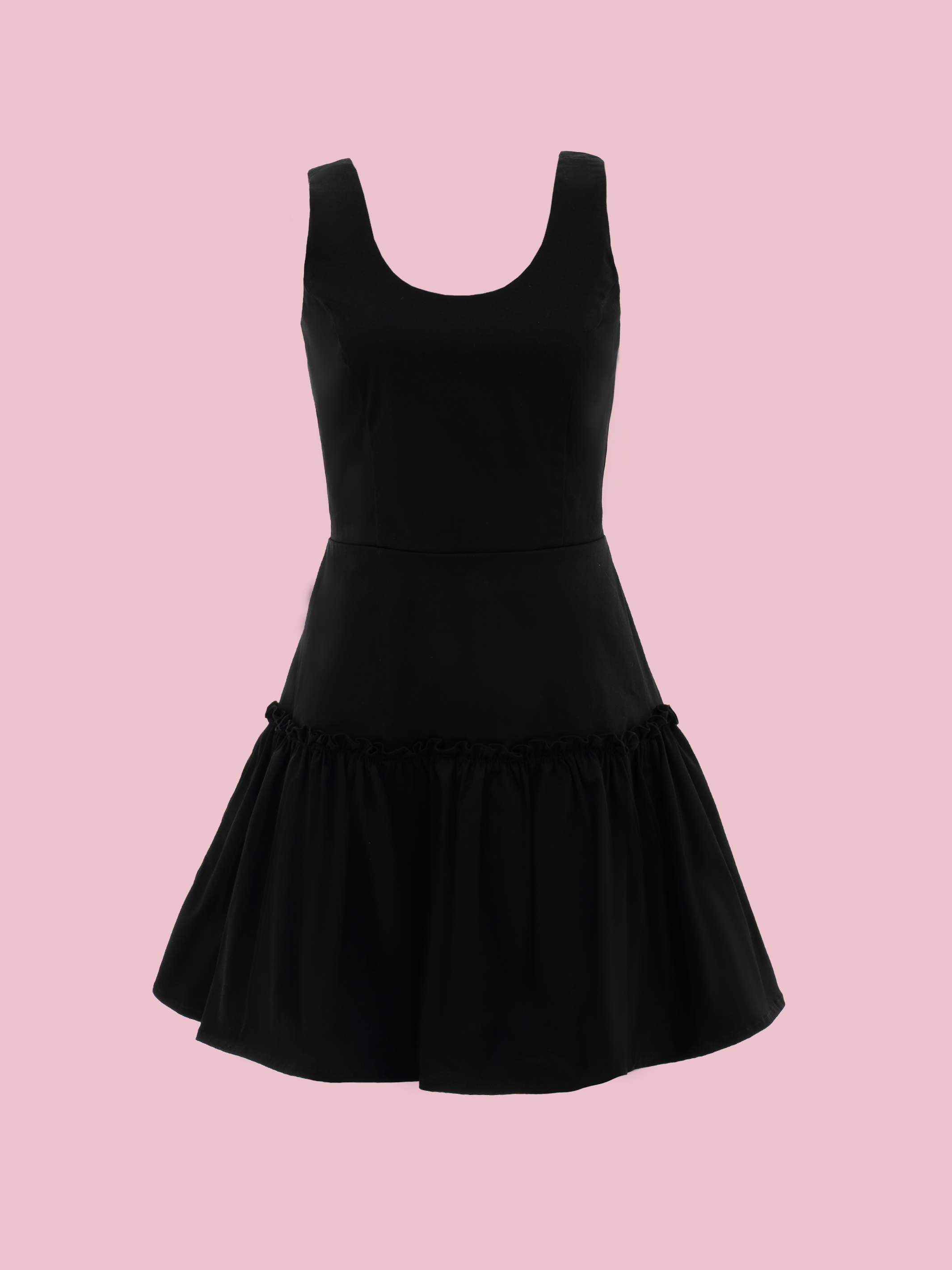 vestido juvenil con volumen y movimiento femenino