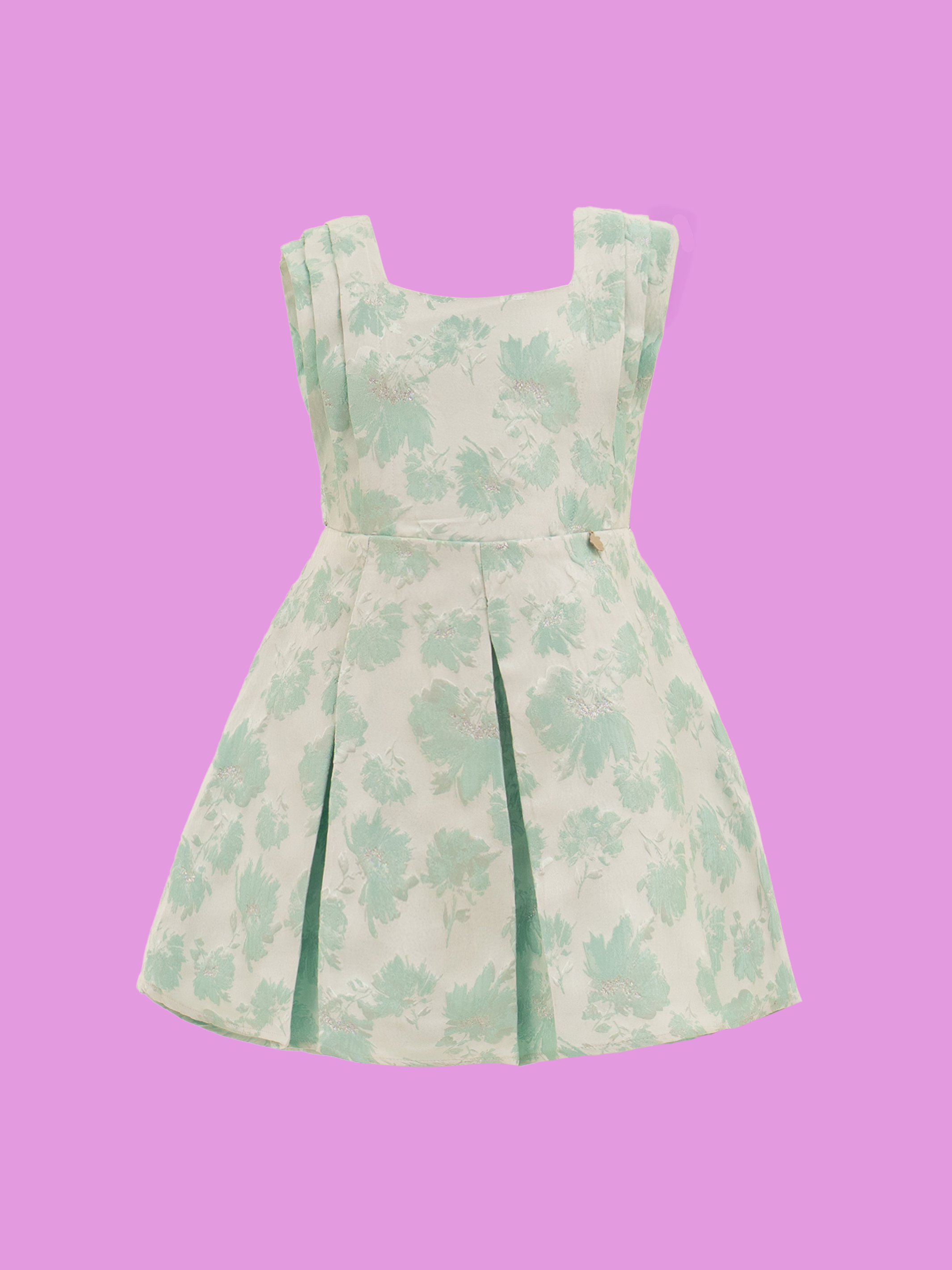 vestido de niña con plizados y falda elegante